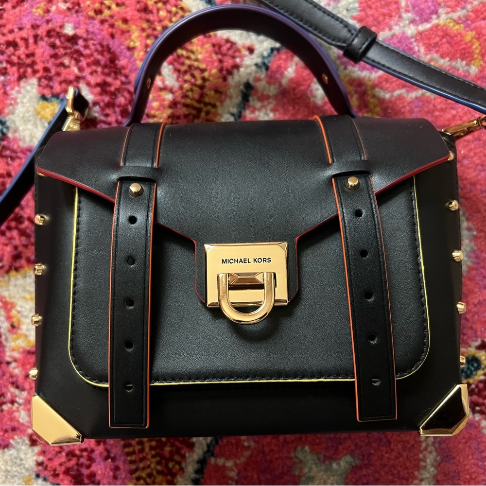 Michael Kors Manhattan purse